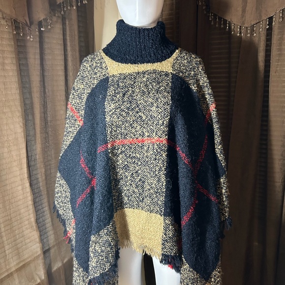 Women’s Poncho, 100% Acrylic (good condition) - Picture 7 of 10